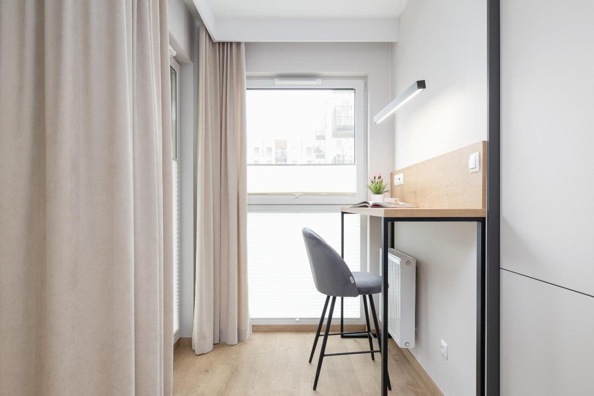 Bright Apartment In Krakow With Garden, Air Conditioning, Parking And Desk By Renters Prestige Dış mekan fotoğraf