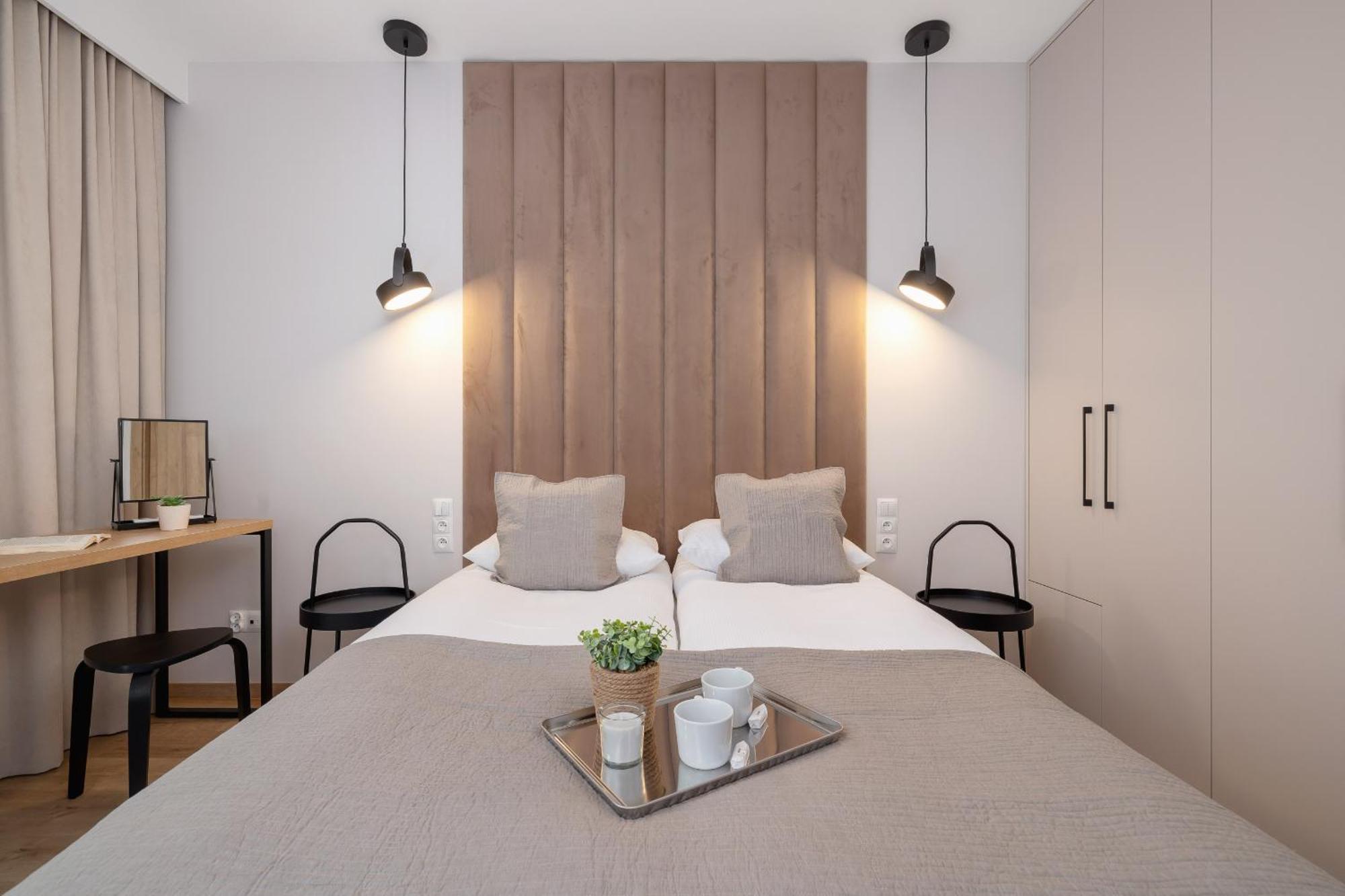 Bright Apartment In Krakow With Garden, Air Conditioning, Parking And Desk By Renters Prestige Dış mekan fotoğraf